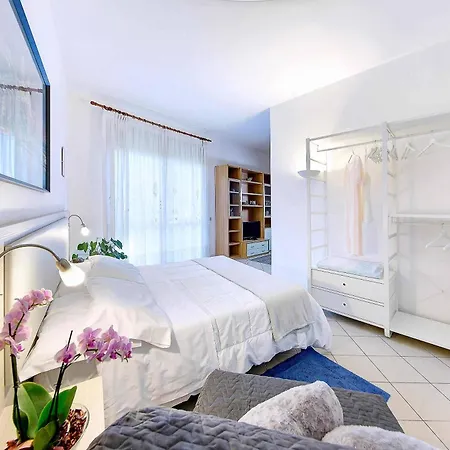 Venice Lion Apartments, Comodi Per Venezia E Jesolo شقة فندقية كوارتو دالتينو